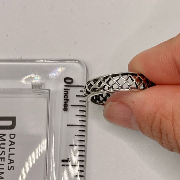 Vintage Criss Cross/Mesh Pattern Sterling Silver 925 Ring Band - Picture 6 of 10